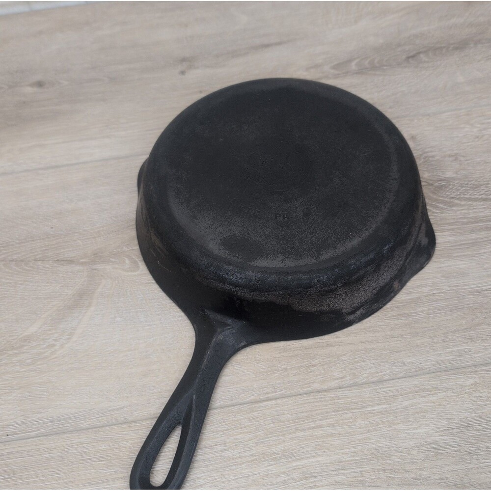 Griswold Vintage Cast Iron Skillet No. 6 Erie PA #699A Double Pour *Needs Clean